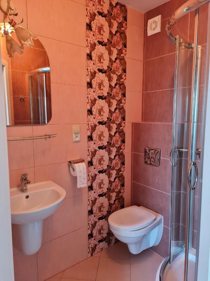 Koga Pokoje Goscinne Łeba Buitenkant foto
